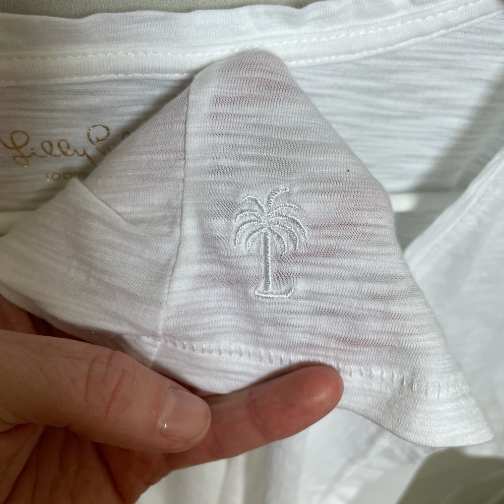 White Lilly Pulitzer t-shirt xl